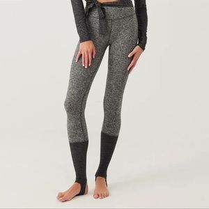 Outdoor Voices All Day Colorblock High Waist Stirrup Hem Leggings